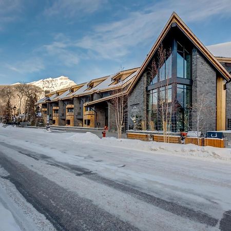 Peaks Hotel And Suites بانف المظهر الخارجي الصورة