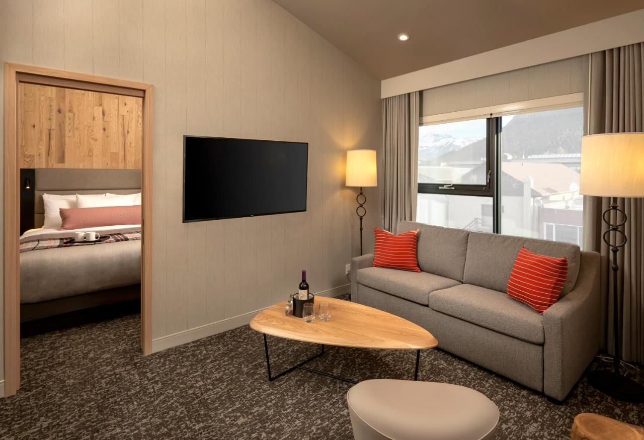 Peaks Hotel And Suites بانف المظهر الخارجي الصورة