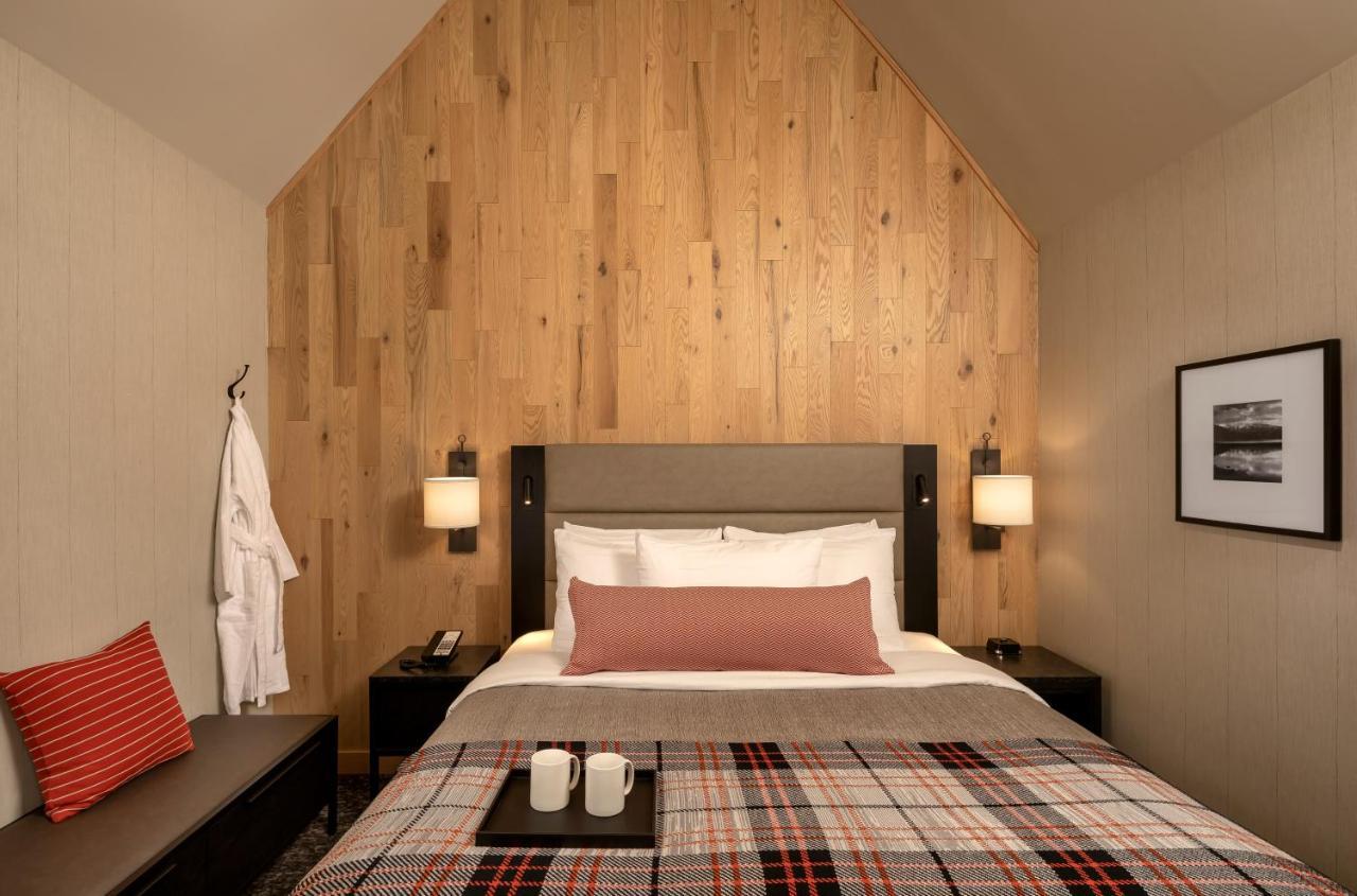 Peaks Hotel And Suites بانف المظهر الخارجي الصورة