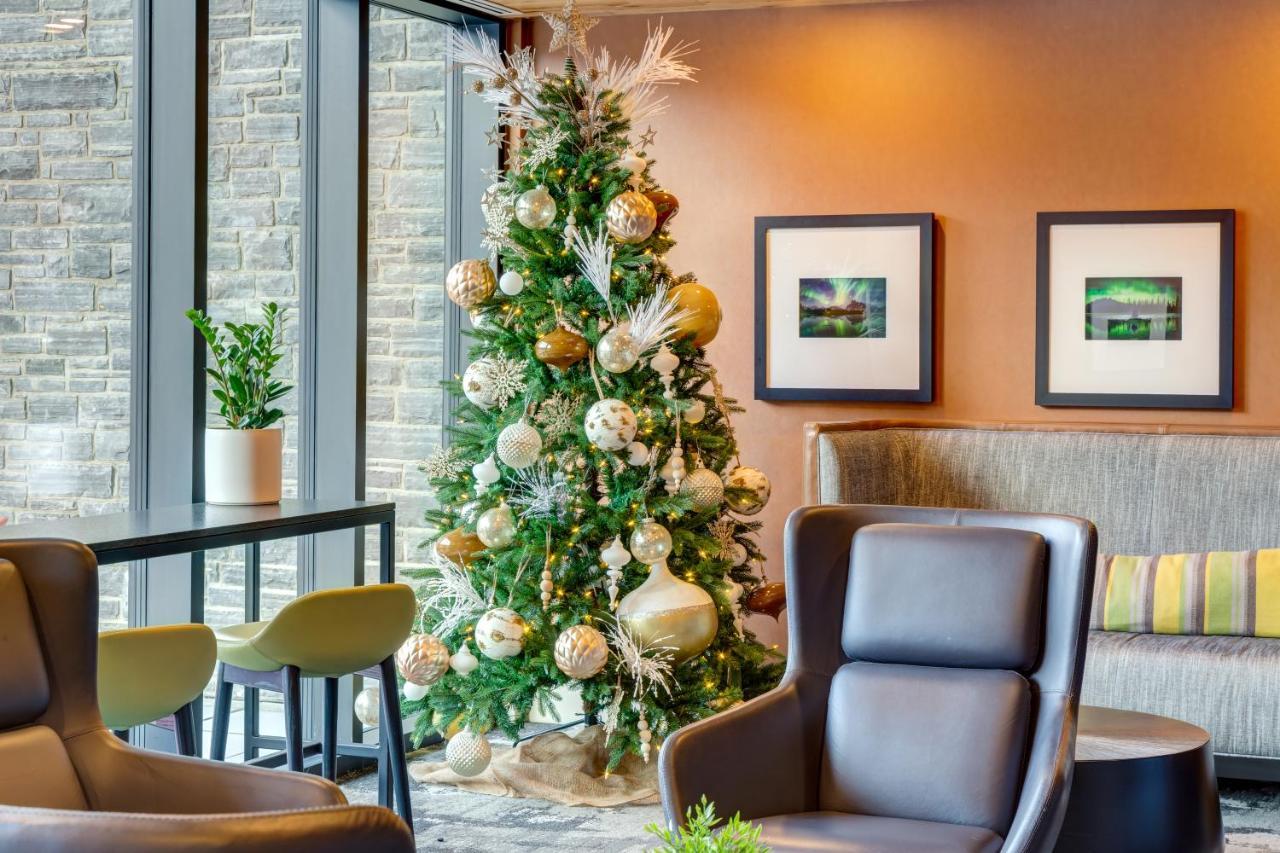 Peaks Hotel And Suites بانف المظهر الخارجي الصورة