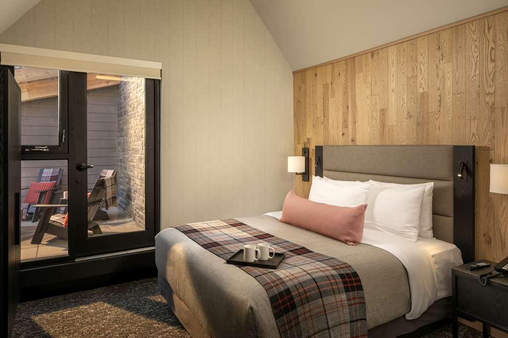 Peaks Hotel And Suites بانف الغرفة الصورة